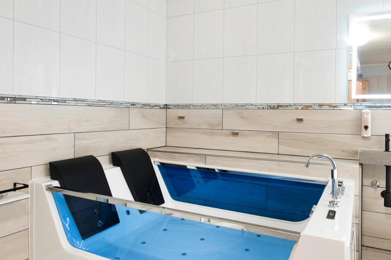 Spawo Mit Sauna Und Whirpool Pfullendorf Exterior photo