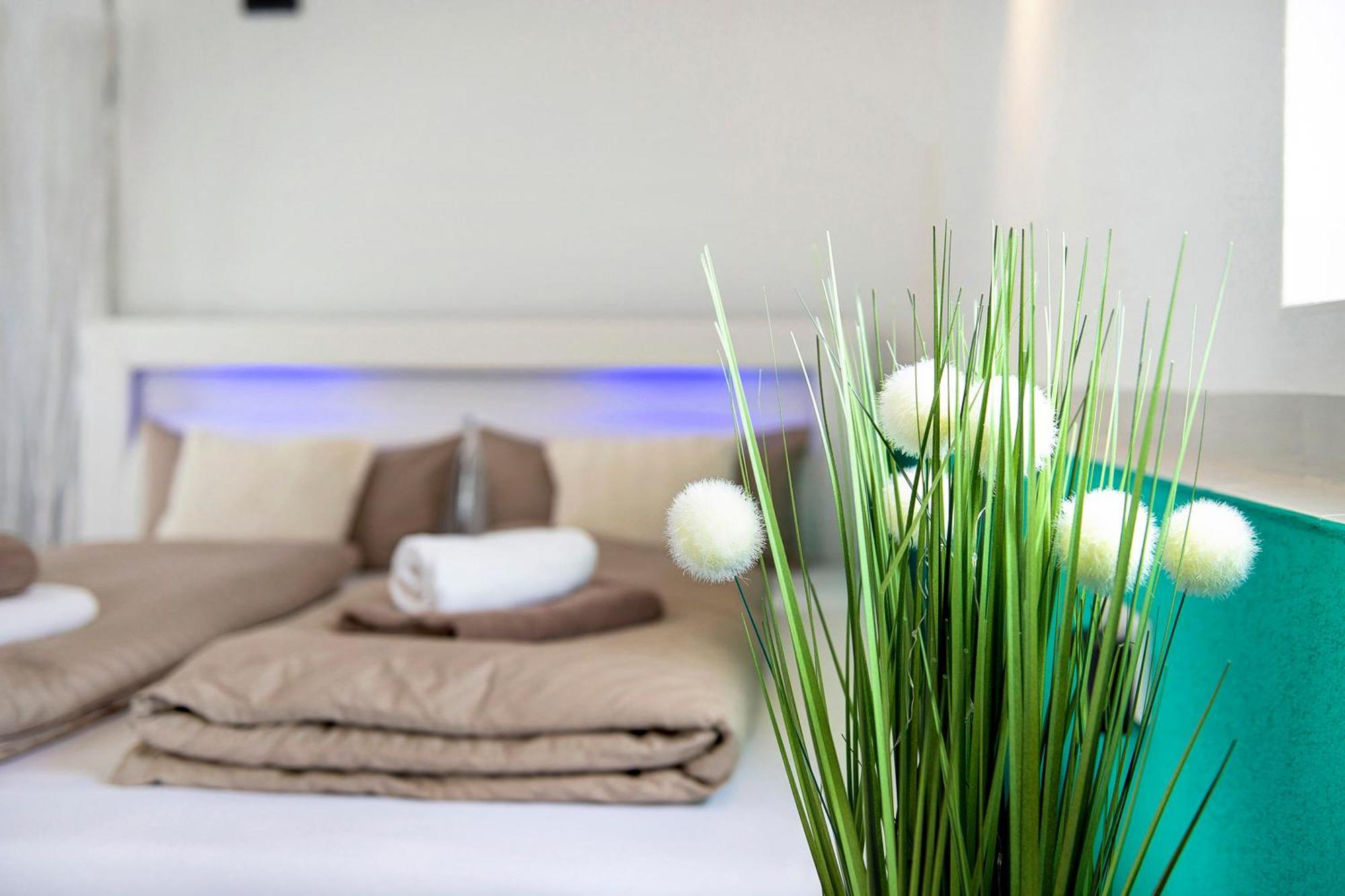 Spawo Mit Sauna Und Whirpool Pfullendorf Exterior photo