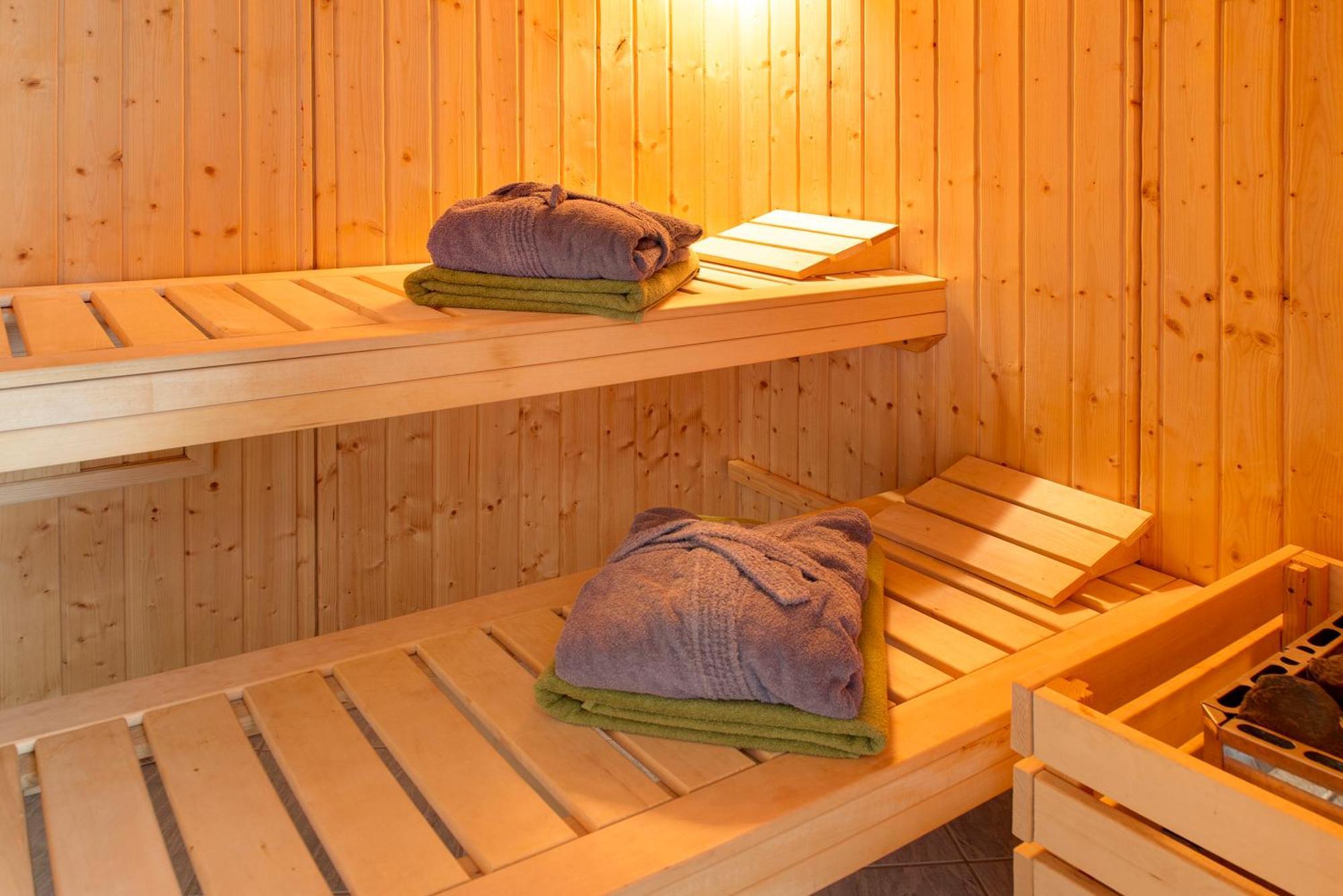 Spawo Mit Sauna Und Whirpool Pfullendorf Exterior photo