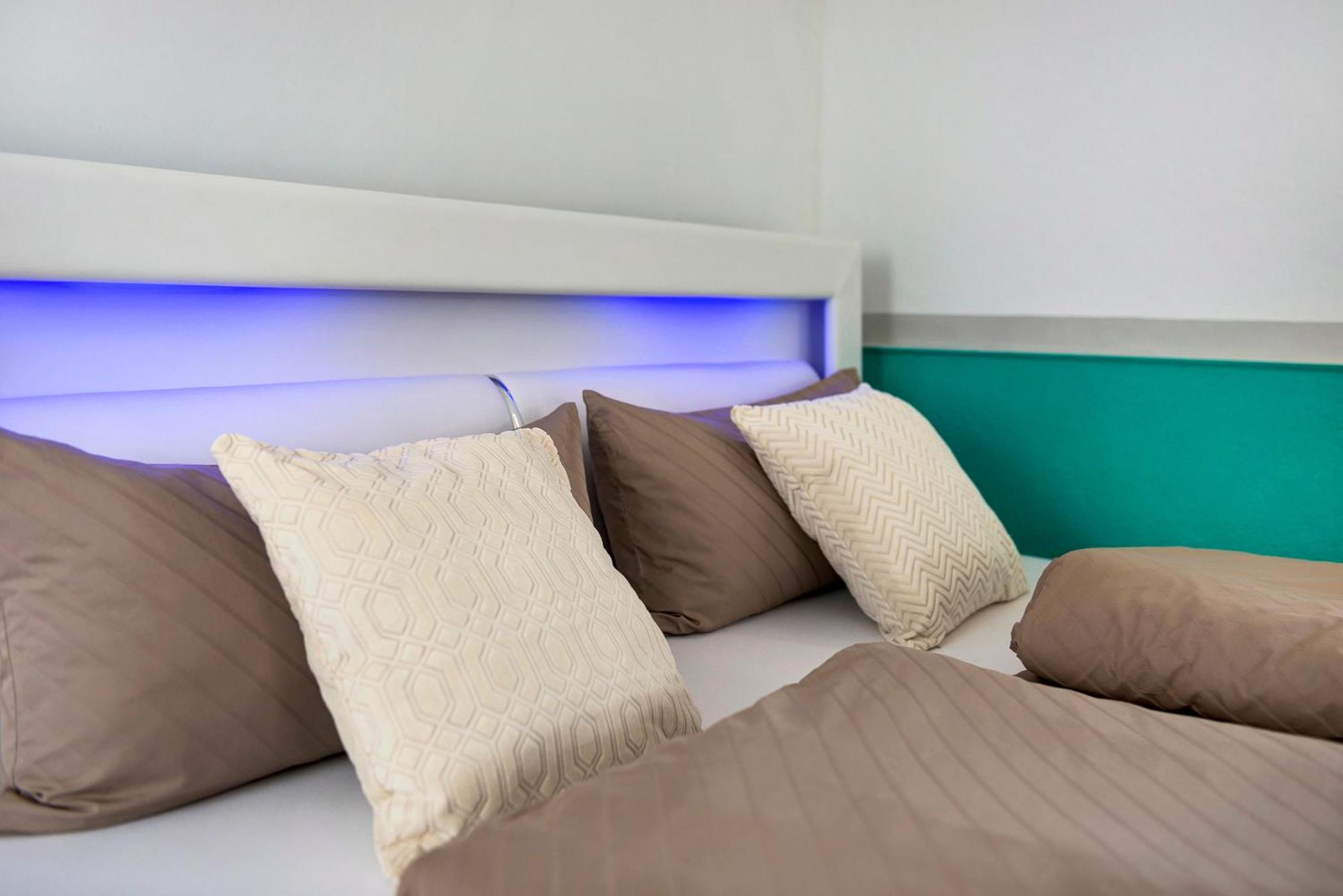Spawo Mit Sauna Und Whirpool Pfullendorf Exterior photo
