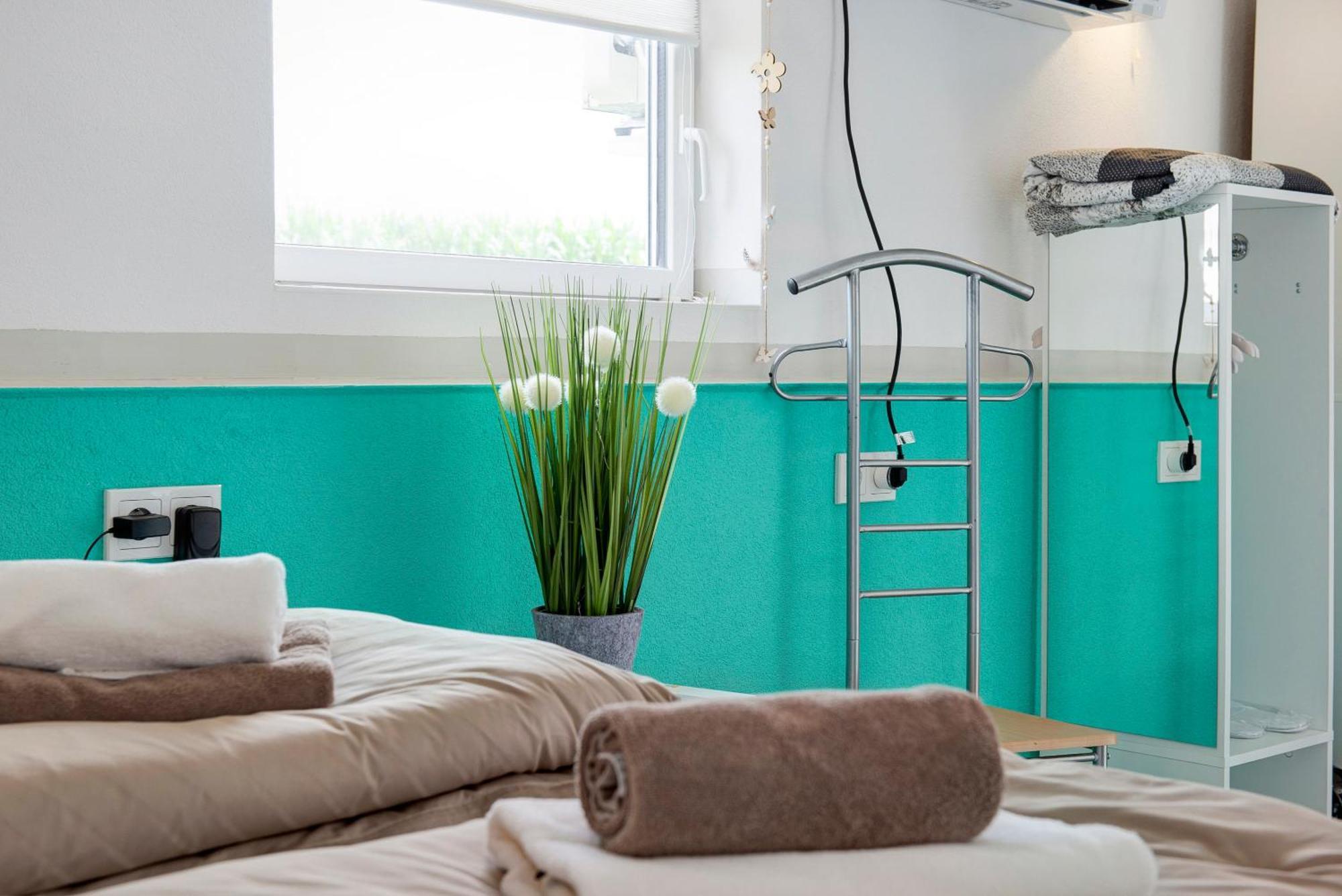 Spawo Mit Sauna Und Whirpool Pfullendorf Exterior photo